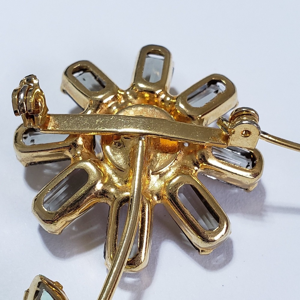 Vintage Pink Daisy Flower Gold Tone Brooch Smoke Rhinestones Unsigned Mid Cent - Picture 9 of 9